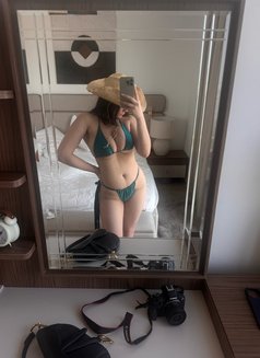 Christina - escort in Dubai Photo 7 of 11