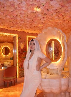 Christina - escort in Dubai Photo 11 of 11