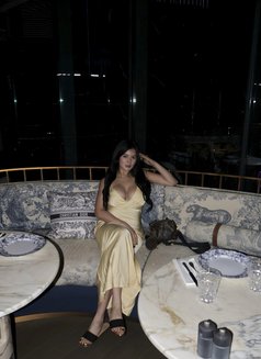 Christina High Class Vip - puta in Dubai Photo 9 of 14