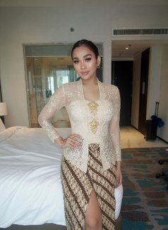 Christina - puta in Jakarta Photo 1 of 6