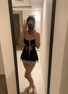 Christina Little Bunny Sexy - puta in Abu Dhabi Photo 2 of 4