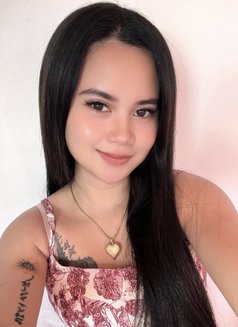 Christine - escort in Manila Photo 1 of 4