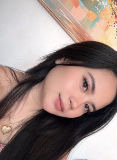 Christine - escort in Manila Photo 2 of 4