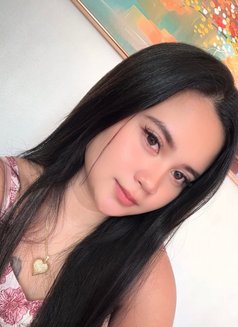 Christine - escort in Manila Photo 3 of 4