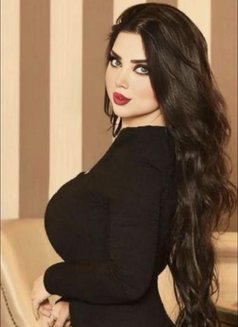 Samar syria - escort in Dubai Photo 2 of 6
