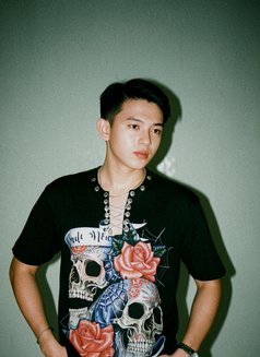 Christma - Male escort in Jakarta Photo 1 of 13