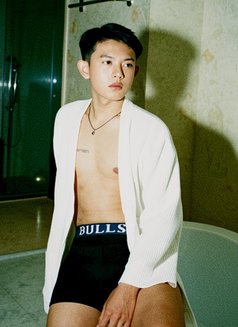 Christma - Male escort in Jakarta Photo 2 of 13