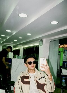 Christma - Male escort in Jakarta Photo 5 of 13