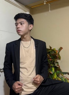 Christma - Male escort in Jakarta Photo 10 of 13