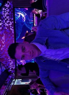 Christopher - Male companion in Nice Photo 7 of 12