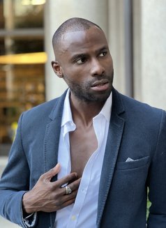 Christopher - Male companion in Milan Photo 18 of 22