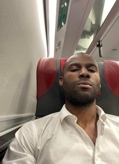 Christopher - Male companion in Milan Photo 16 of 20