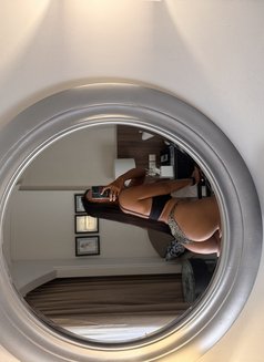 Christy new arrived (orchard) - escort in Singapore Photo 5 of 14