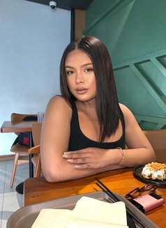 Christyiane - Transsexual escort in Makati City Photo 4 of 6