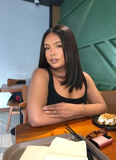 Christyiane - Transsexual escort in Makati City Photo 5 of 6