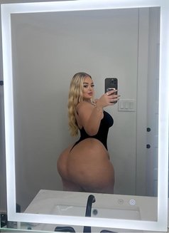 Chubby BBW Milla in DUBAI - escort in Dubai Photo 2 of 5