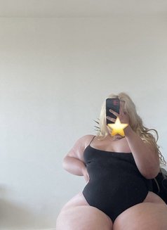 Chubby BBW Milla in Dubai - escort in Dubai Photo 2 of 4