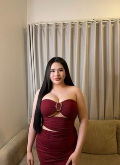 Chubby both bigcock - Acompañantes transexual in Dammam Photo 2 of 6