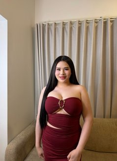 Chubby both bigcock - Acompañantes transexual in Dammam Photo 5 of 6