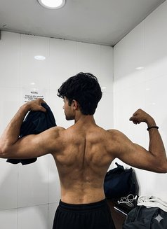 Chubby Boy - Male escort in Rajkot Photo 2 of 3
