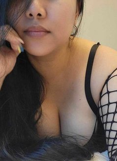 Chubby Chic Sunshine Discreete - escort in Taipei Photo 3 of 6