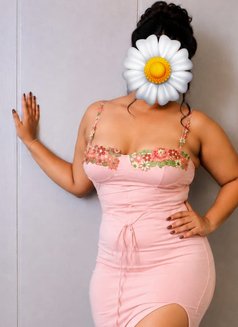 Chubby Girl - puta in New Delhi Photo 3 of 5