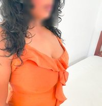 Girl Full Service - escort in Colombo