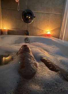 Chubby girl. - masseuse in Muscat Photo 18 of 22