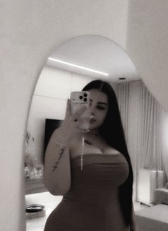 Chubby girl. - masseuse in Şalālah Photo 11 of 11