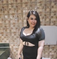 Chubby Girl - puta in Şalālah