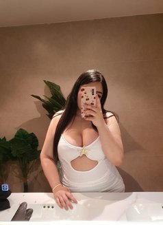 Chubby Girl Vip Massage - puta in Muscat Photo 7 of 8