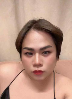 Chubby is the new sexy - Transsexual escort in Riyadh Photo 7 of 10