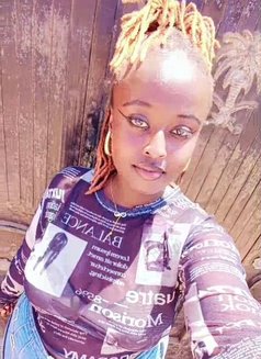 Chubby Olive - puta in Nairobi Photo 3 of 6