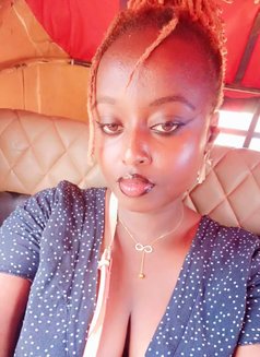 Chubby Olive - puta in Nairobi Photo 6 of 6