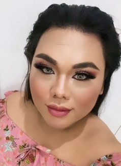 Chubby Shemale - Acompañante transexual in Manila Photo 9 of 24