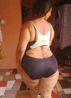 Chubbyass - puta in Lagos, Nigeria Photo 1 of 3