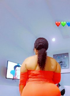 Chubbyass - puta in Lagos, Nigeria Photo 3 of 3