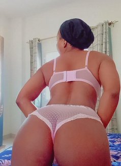 Chunaa - puta in Muscat Photo 2 of 2