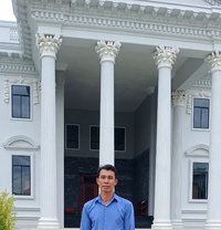 hugs c m - Male escort in Phnom Penh