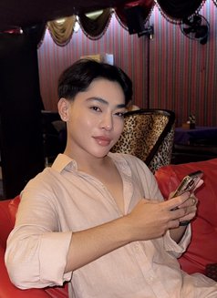 Chuti - Acompañantes masculino in Bangkok Photo 6 of 15