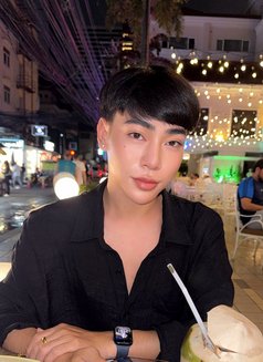 Chuti - Acompañantes masculino in Bangkok Photo 3 of 15