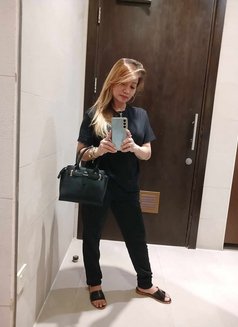 Chuva - escort in Dubai Photo 3 of 6