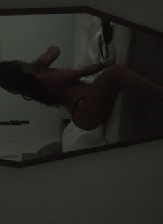 Chwikar - escort in Dubai Photo 5 of 5