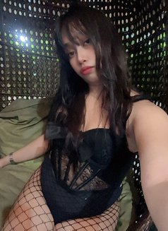 Cia Yrizari asian versatile fully hard - Transsexual escort in Singapore Photo 20 of 22