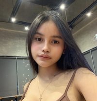 Cianne - Transsexual escort in Manila
