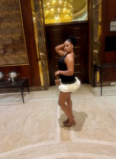 Ciara Lovins - puta in Pune Photo 2 of 15