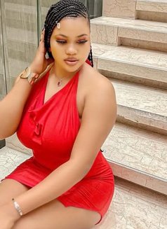 Ciara Lovins - puta in Pune Photo 1 of 23