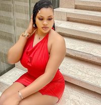 Ciara Lovins - puta in Pune Photo 1 of 23