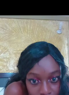 Ciarrah Discreet Hookup and Video Calls - Transsexual escort in Nairobi Photo 3 of 6