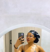 Cici - escort in Noida Photo 2 of 6